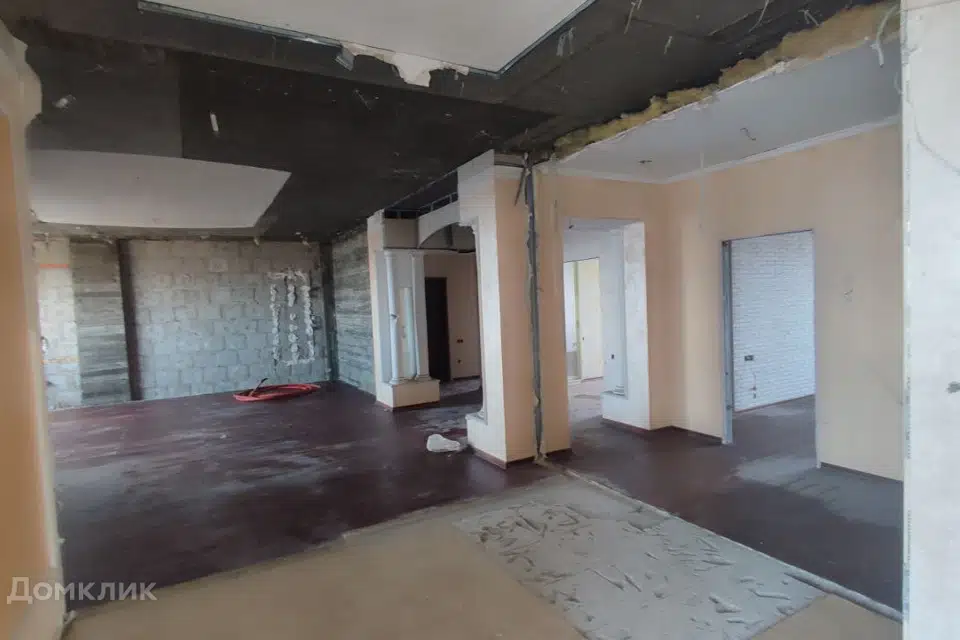 Продаётся 5-комнатная квартира, 193.8 м²