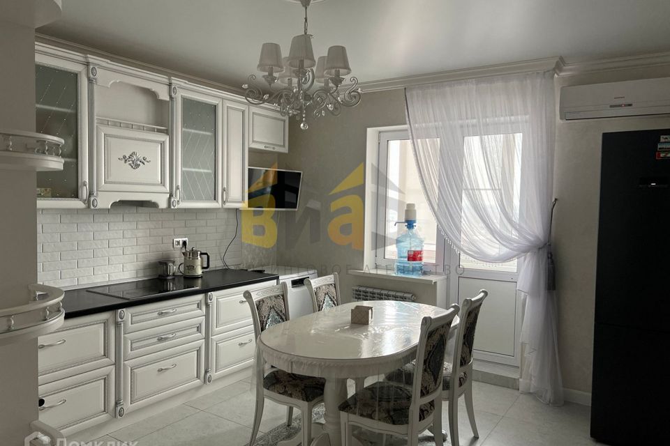 Продаётся 3-комнатная квартира, 101.4 м²