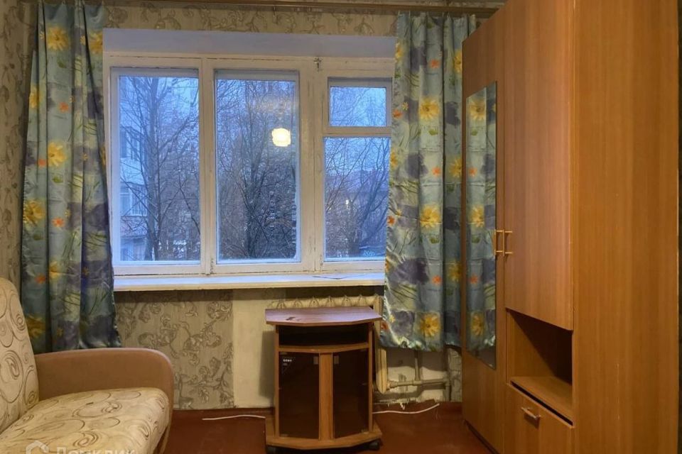 Продаётся комната в 4-комн. квартире, 12.7 м²