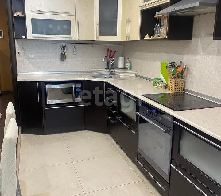Сдаётся 2-комнатная квартира, 60.4 м²