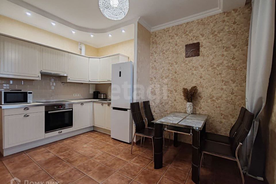 Сдаётся 2-комнатная квартира, 62.4 м²