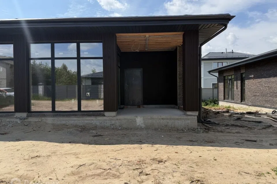 Продаётся 1-этажный дом, 165 м²