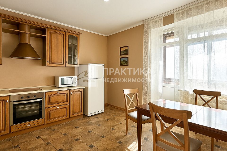 Продаётся 1-комнатная квартира, 88.7 м²