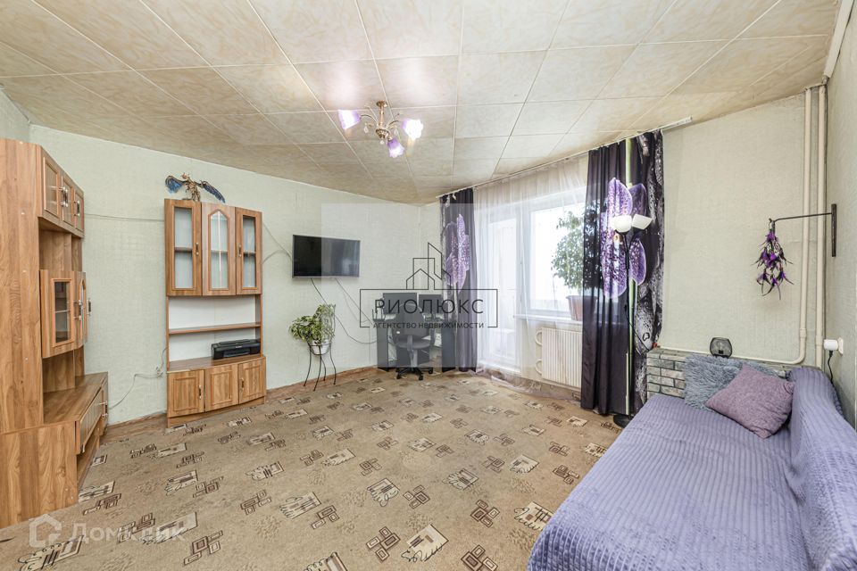 Продаётся 1-комнатная квартира, 42 м²