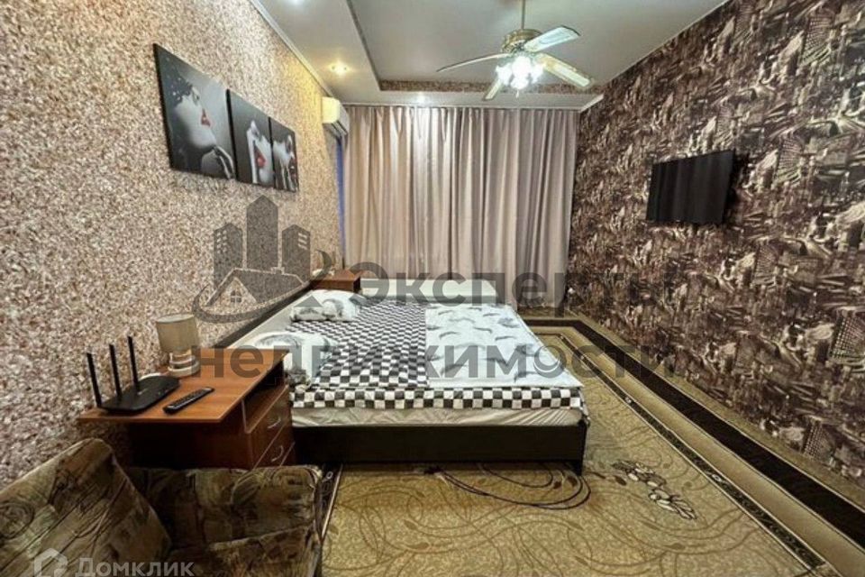 Продаётся 4-комнатная квартира, 90 м²
