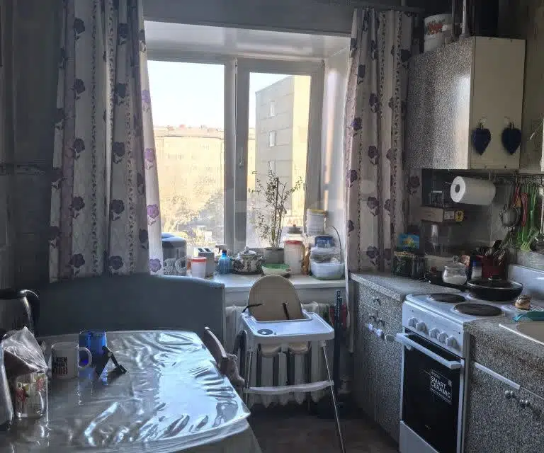 Продаётся 4-комнатная квартира, 63.4 м²