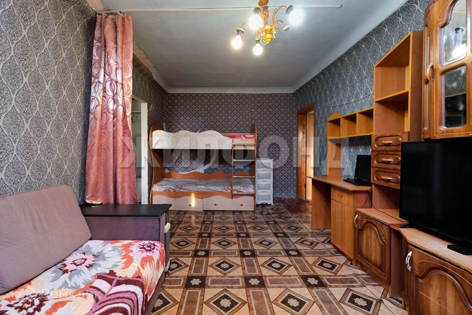 Продаётся 2-комнатная квартира, 41.8 м²
