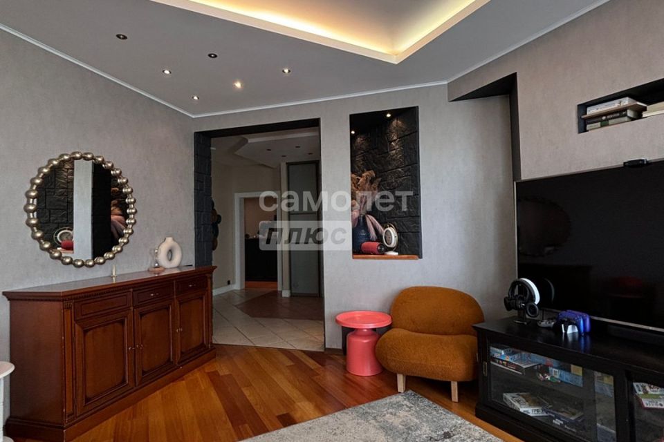 Продаётся 4-комнатная квартира, 115 м²