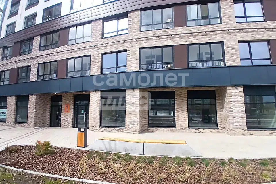 Сдаётся помещение своб. назначения, 240 м²