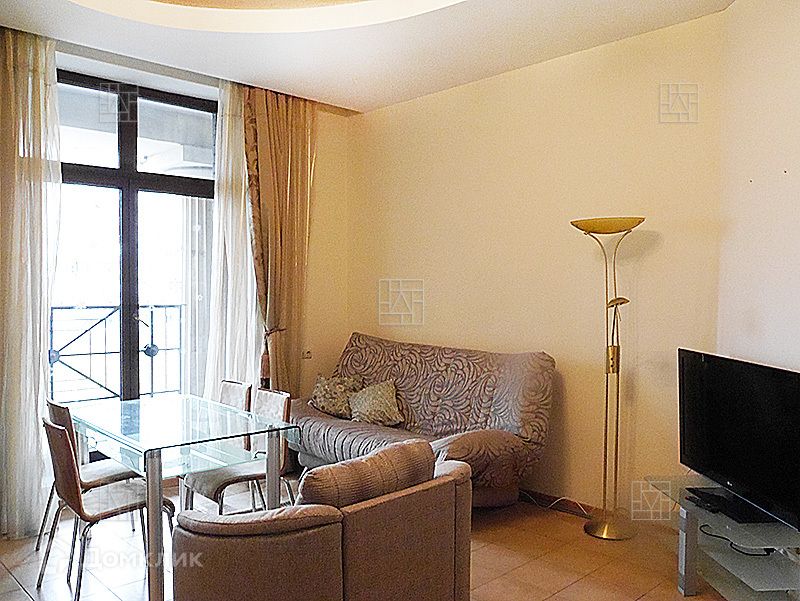 Сдаётся 2-комнатная квартира, 65 м²