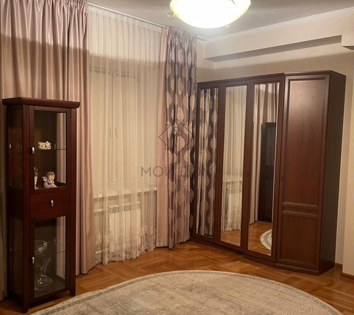 Сдаётся 2-комнатная квартира, 58 м²