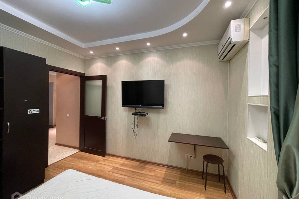Сдаётся 2-комнатная квартира, 70 м²