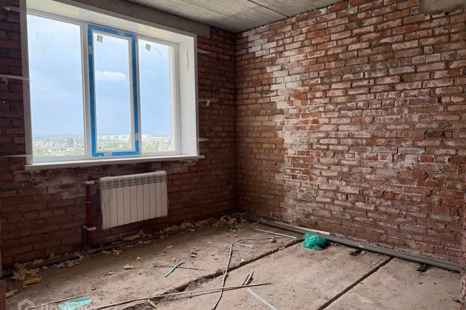 Продаётся 3-комнатная квартира, 144.8 м²