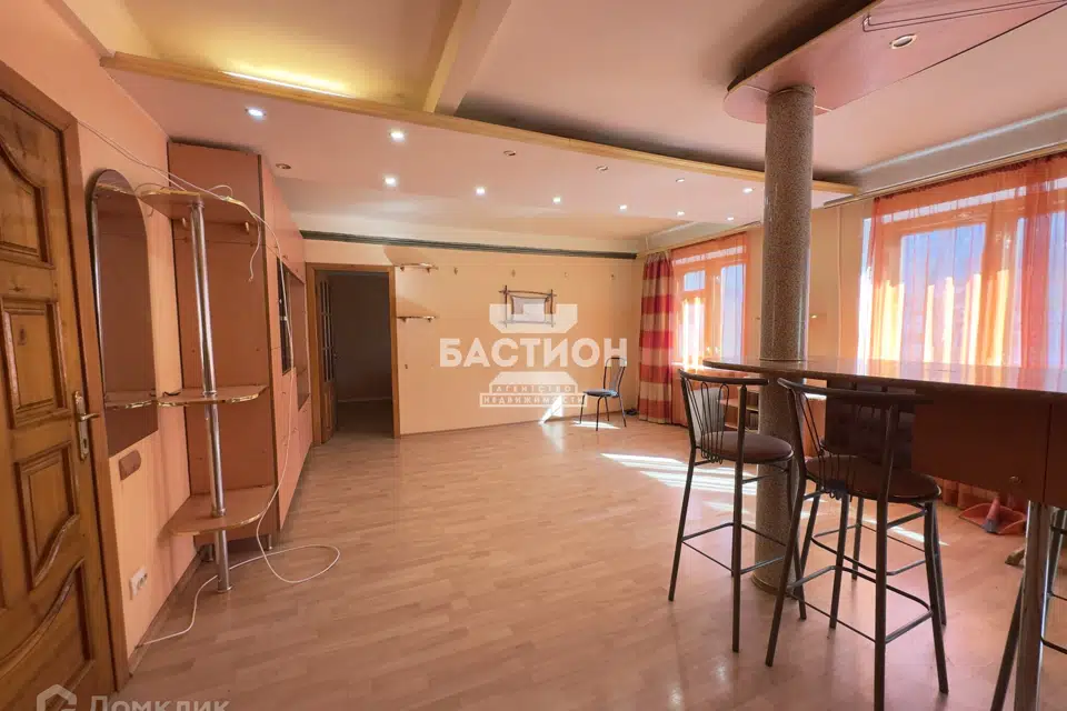 Продаётся 3-комнатная квартира, 74.4 м²