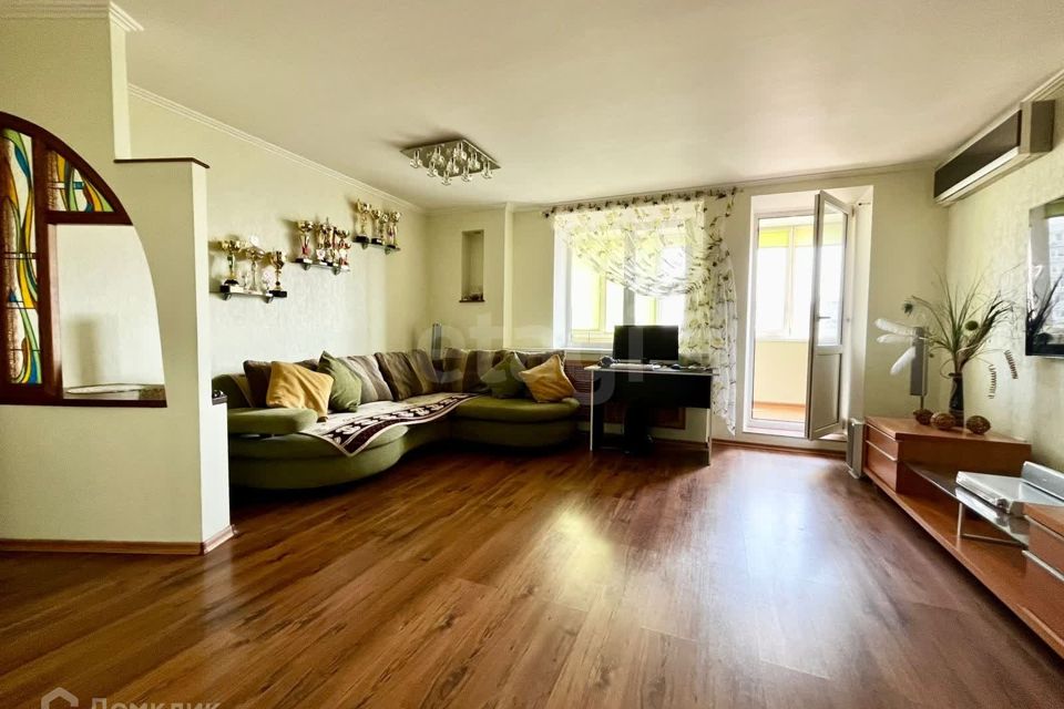 Продаётся 2-комнатная квартира, 71.4 м²