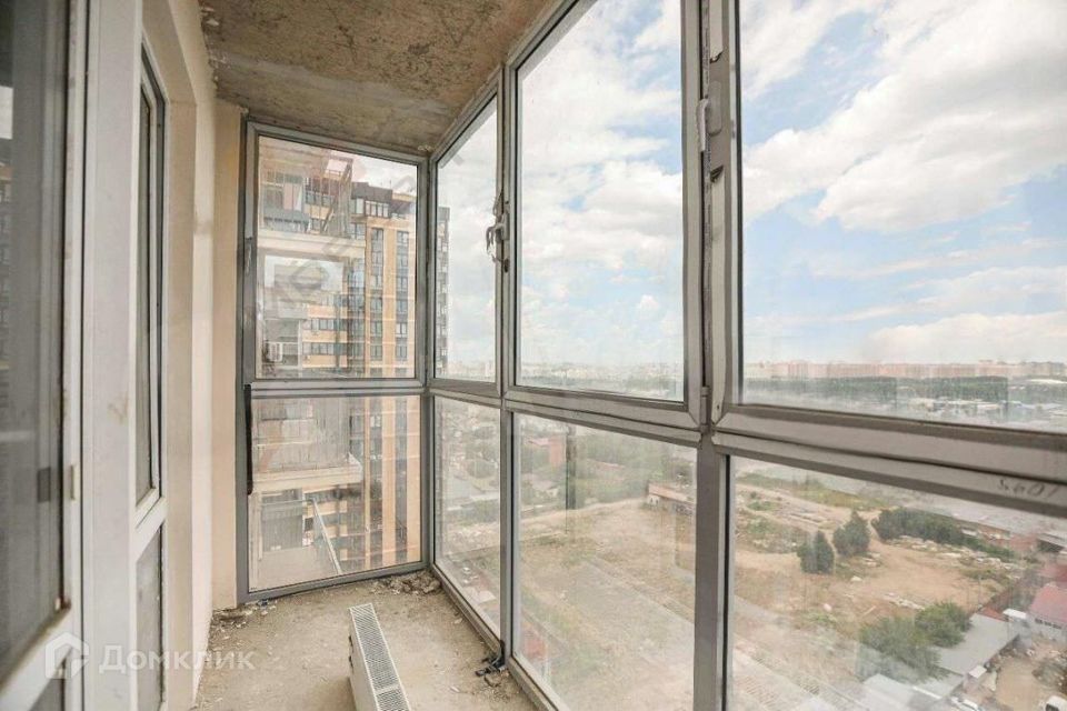 Продаётся 4-комнатная квартира, 136 м²