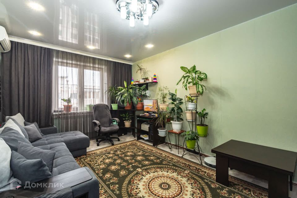Продаётся 4-комнатная квартира, 82.2 м²