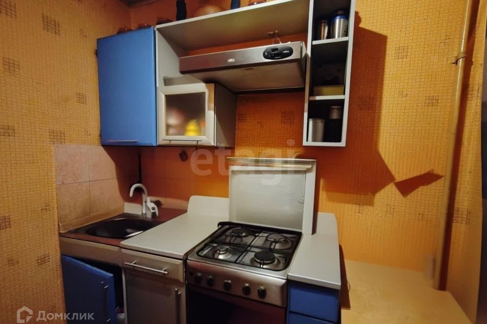 Продаётся 4-комнатная квартира, 60 м²