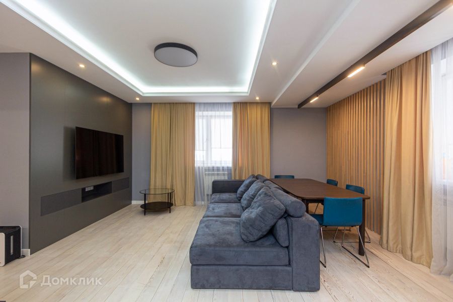 Продаётся 4-комнатная квартира, 156.6 м²