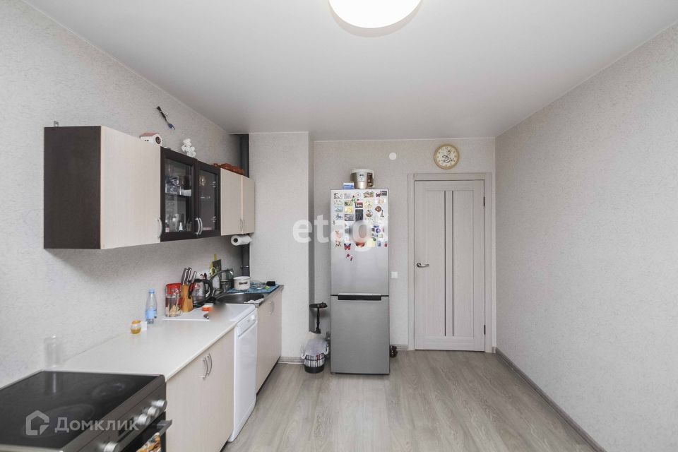 Продаётся 1-комнатная квартира, 42.7 м²