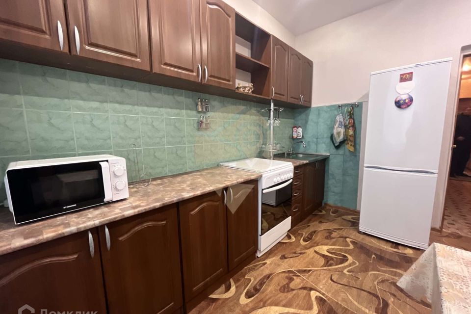 Сдаётся 2-комнатная квартира, 76 м²