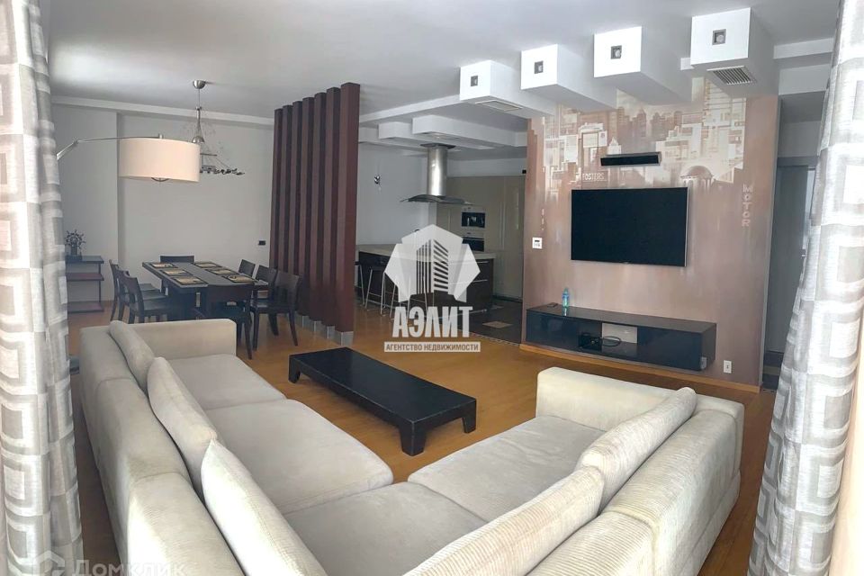 Продаётся 3-комнатная квартира, 120 м²