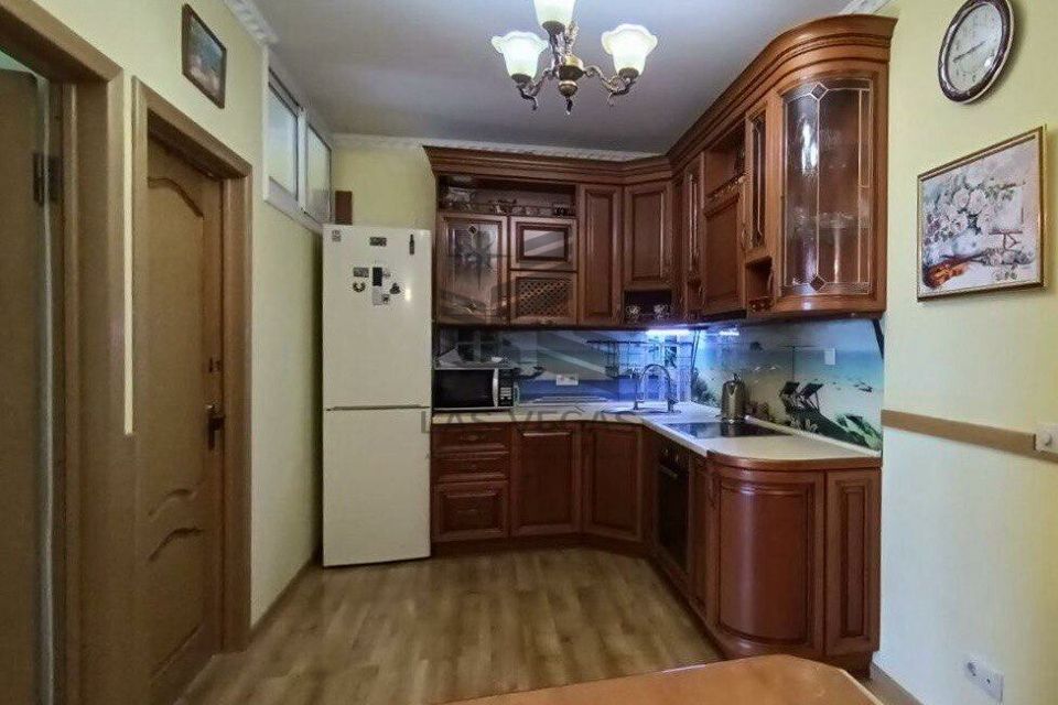 Сдаётся 2-комнатная квартира, 68 м²
