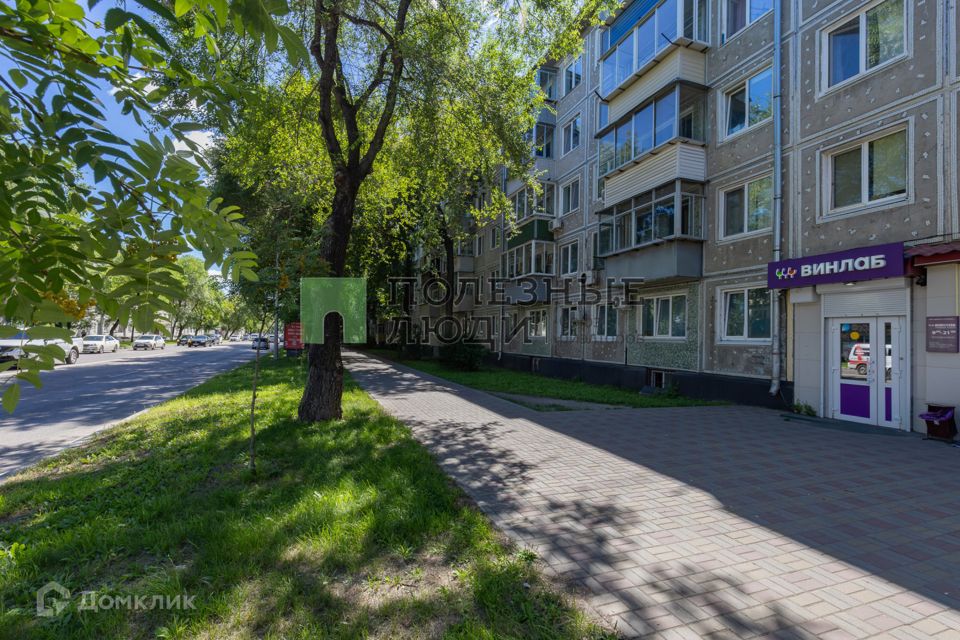 Продаётся 4-комнатная квартира, 59.7 м²