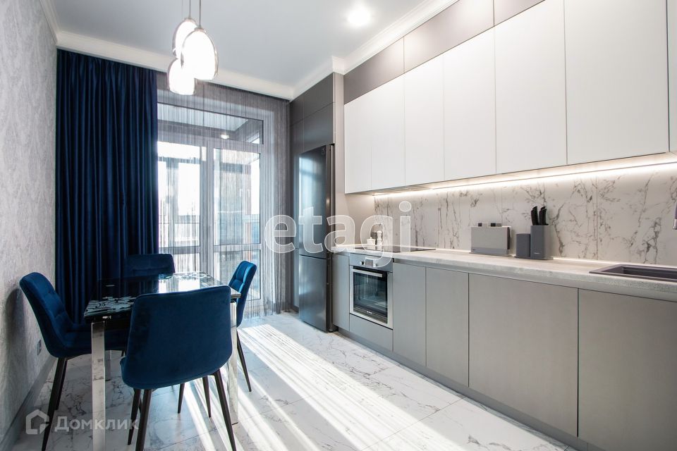 Продаётся 2-комнатная квартира, 77 м²