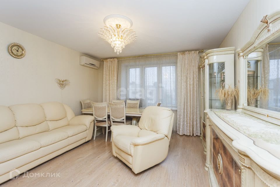Продаётся 3-комнатная квартира, 102 м²