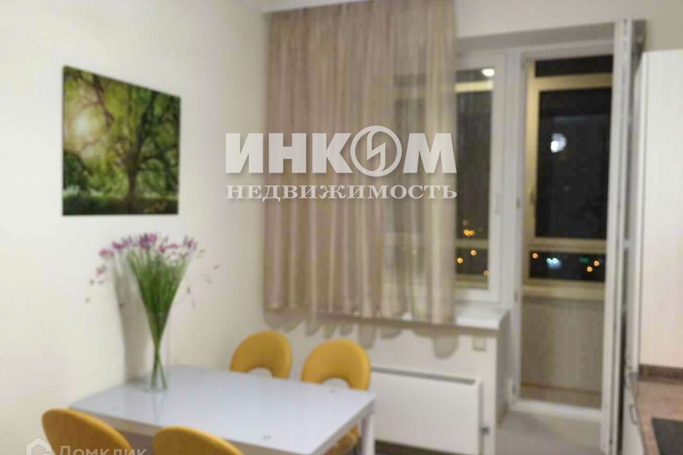 Сдаётся 2-комнатная квартира, 80 м²