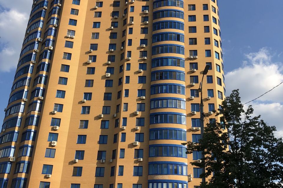 Продаётся 2-комнатная квартира, 77.9 м²