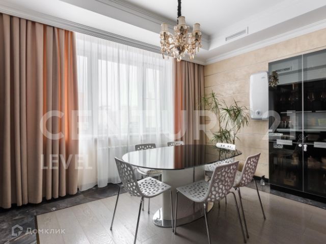 Продаётся 4-комнатная квартира, 100 м²