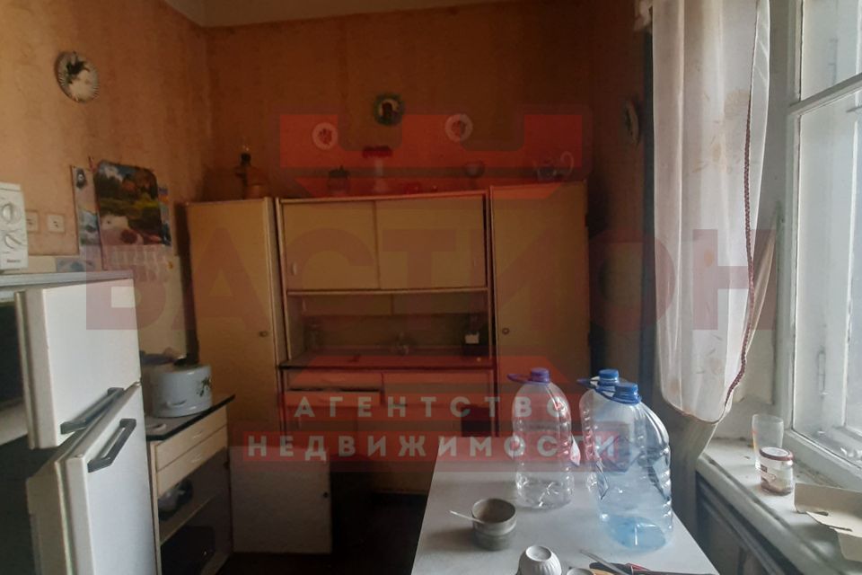 Продаётся 4-комнатная квартира, 102.7 м²