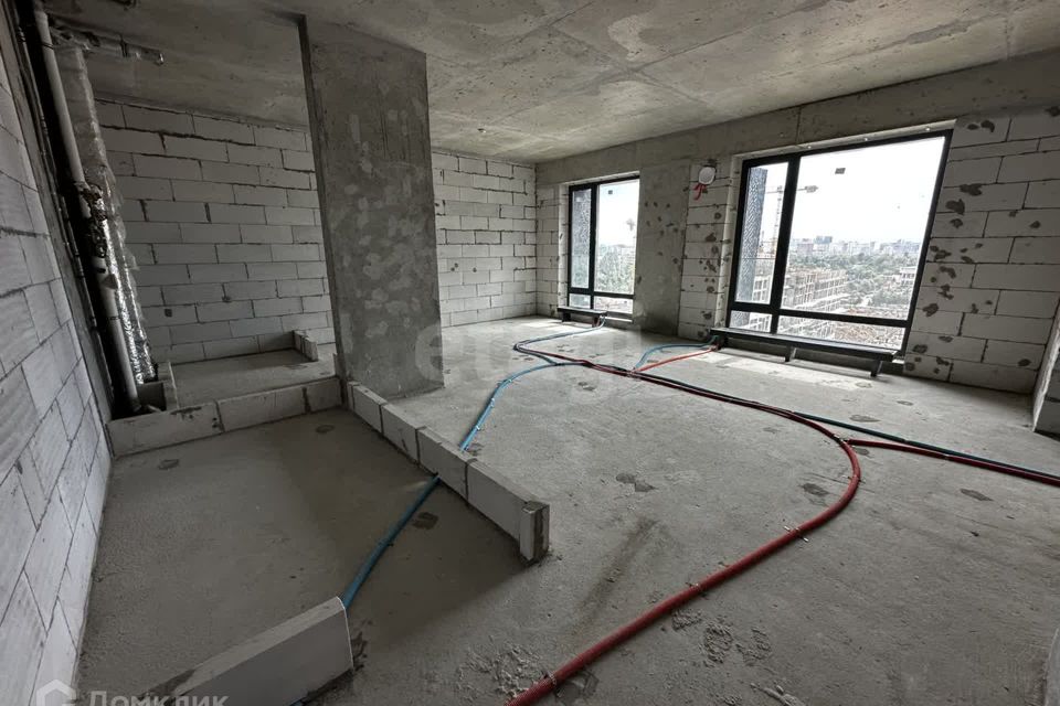 Продаётся 2-комнатная квартира, 65 м²