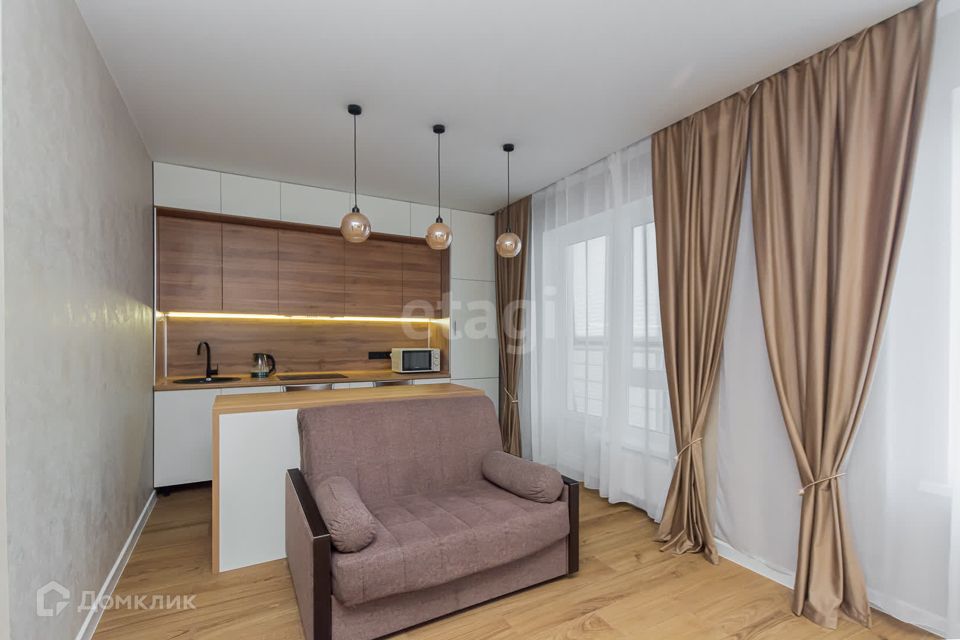 Продаётся 1-комнатная квартира, 43.2 м²