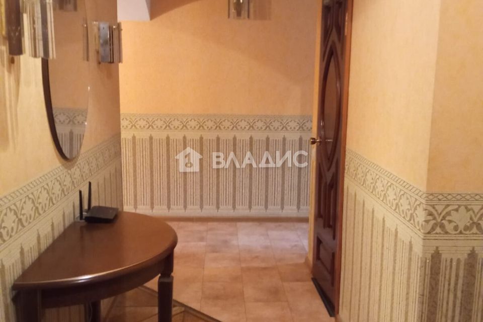 Продаётся 5-комнатная квартира, 117 м²