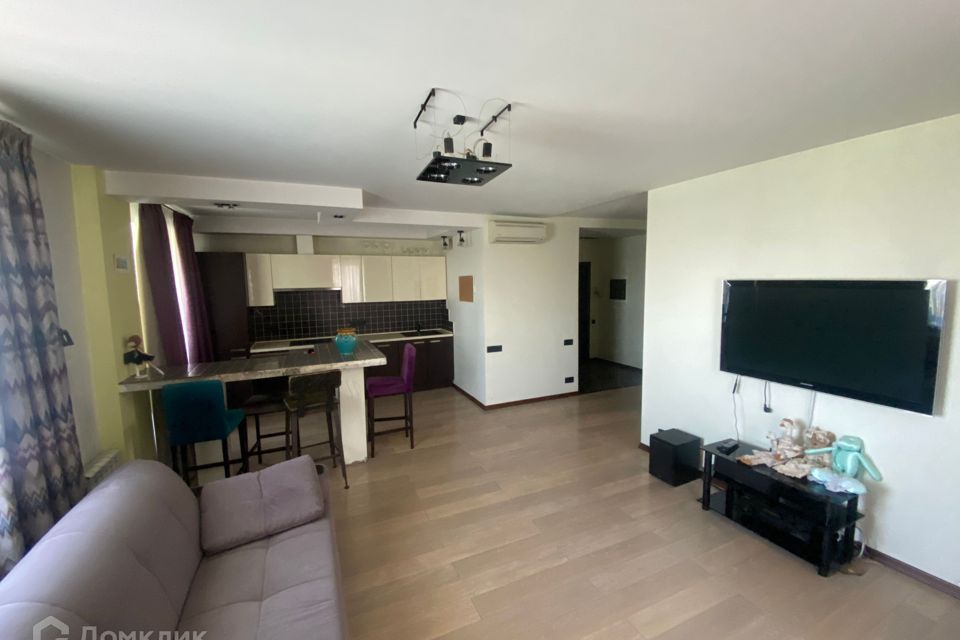 Продаётся 2-комнатная квартира, 65.4 м²