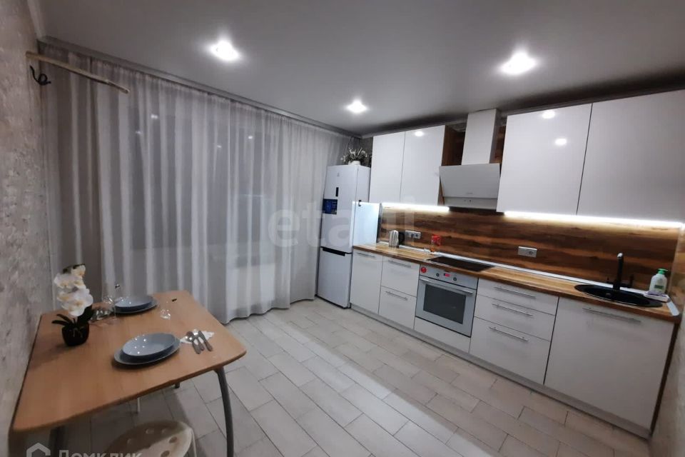 Продаётся 1-комнатная квартира, 39.8 м²