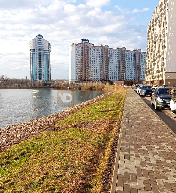 Продаётся 3-комнатная квартира, 147.5 м²