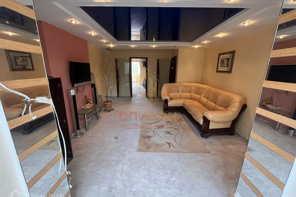 Продаётся 4-комнатная квартира, 81.1 м²