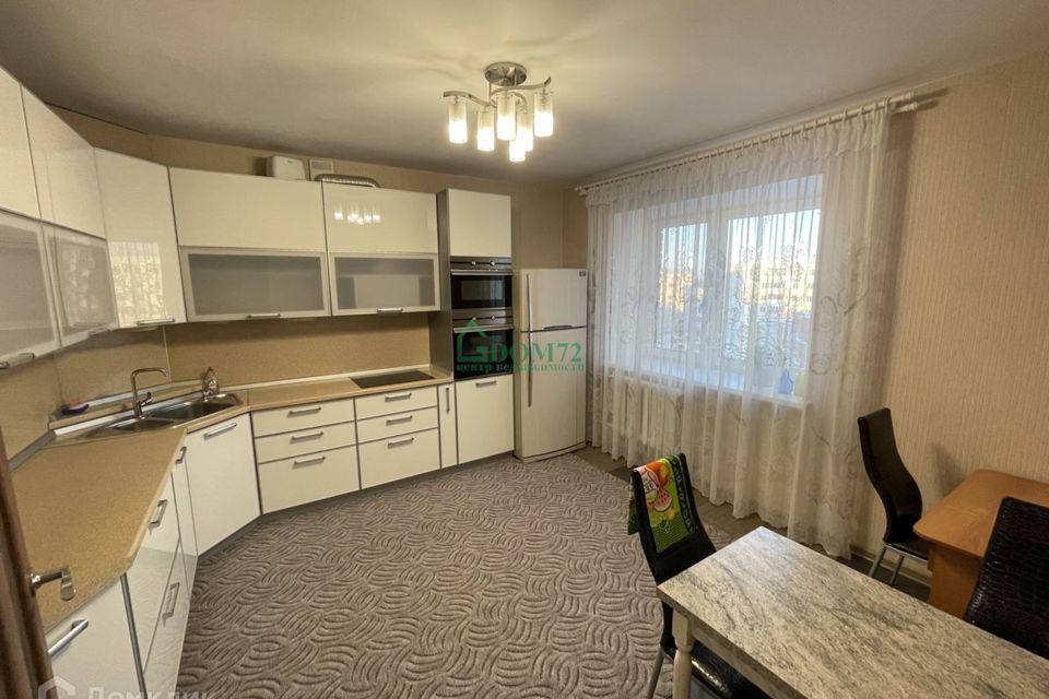 Сдаётся 3-комнатная квартира, 102.4 м²