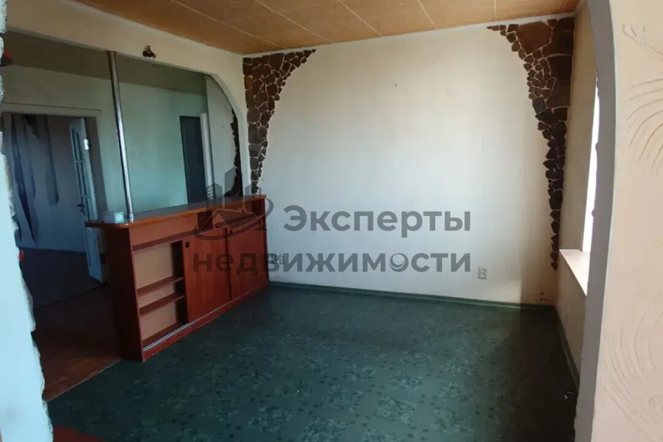 Продаётся 4-комнатная квартира, 82 м²