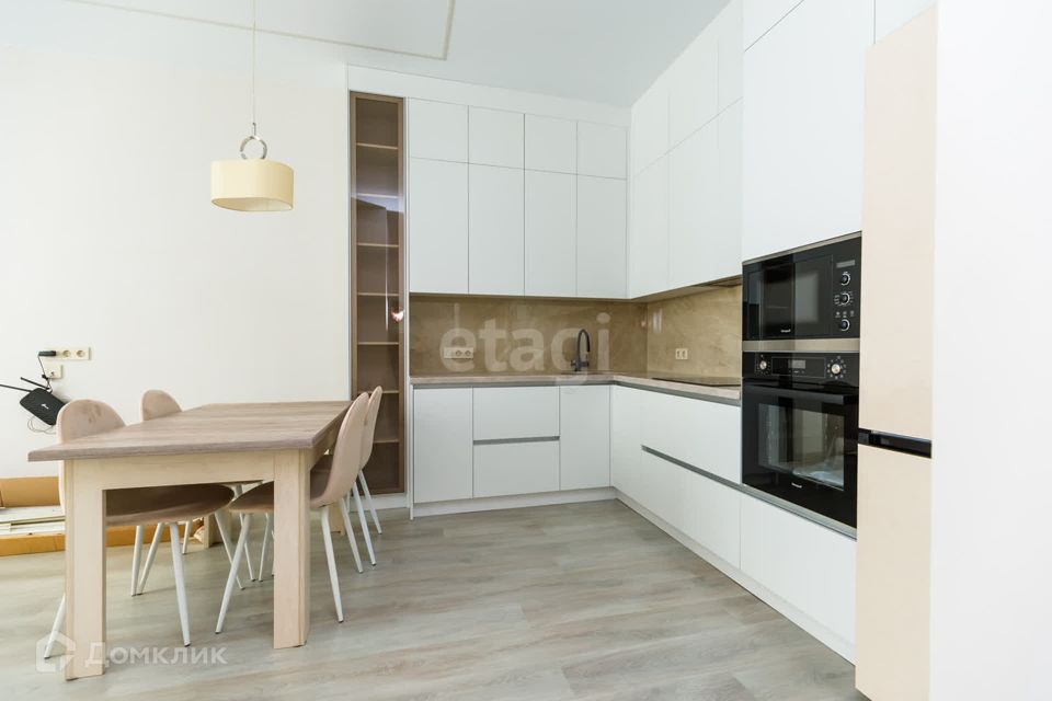 Продаётся 2-комнатная квартира, 51.8 м²