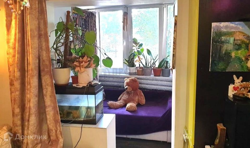 Продаётся комната в 3-комн. квартире, 12.1 м²