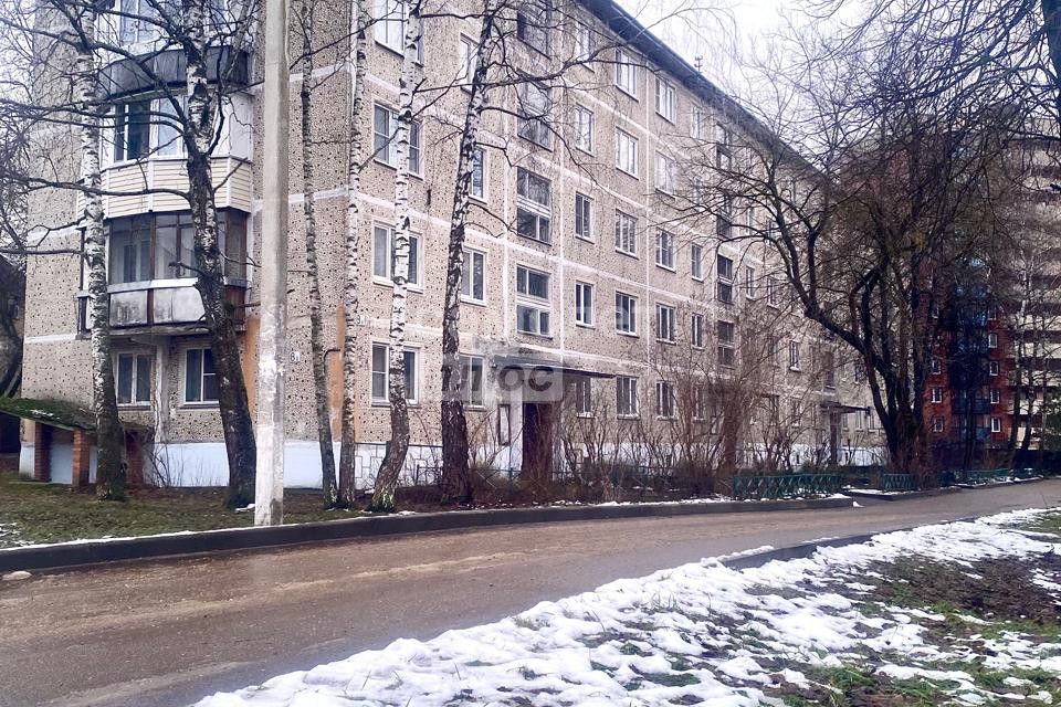 Продаётся 3-комнатная квартира, 51.7 м²