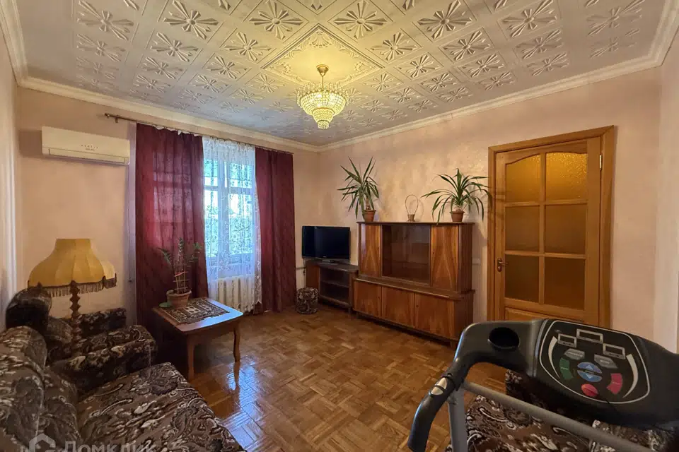 Продаётся 2-комнатная квартира, 60.8 м²