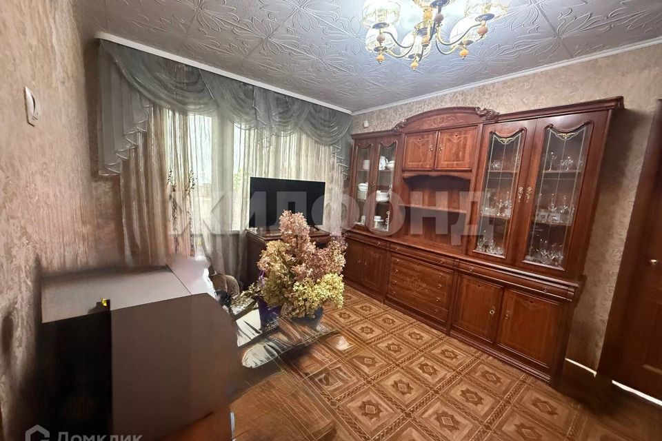 Продаётся 4-комнатная квартира, 74 м²
