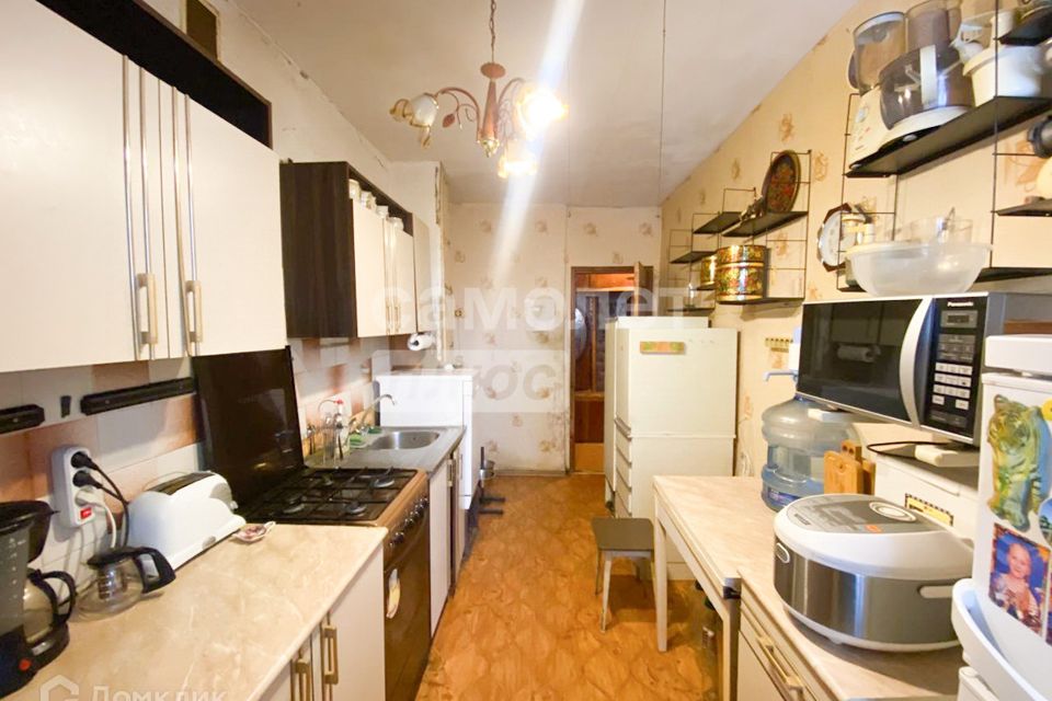 Продаётся 3-комнатная квартира, 63.8 м²