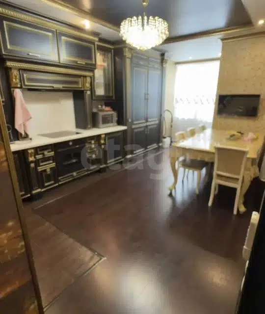 Продаётся 5-комнатная квартира, 125 м²